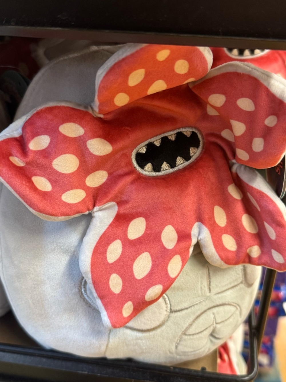 Squishmallows stranger things demogorgon 8 inch NWT